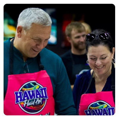 Hawaii Fluid Art Couple Smiling Enjoying Fluid Art